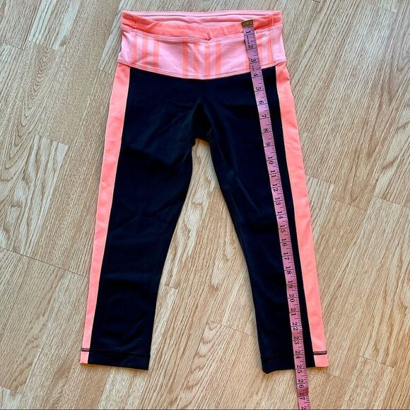 Lululemon Run: Proceed with Speed Crop Leggings - Picture 8 of 9